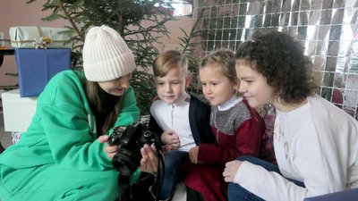 Переселенка з Харкова відкрила фотостудію у Свесі Сумської області Переселенка з Харкова відкрила фотостудію у Свесі Сумської області