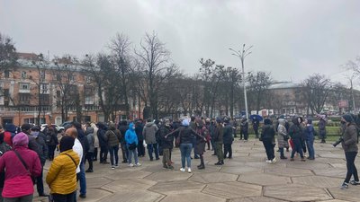У Полтаві підприємці влаштували акцію проти карантину У Полтаві підприємці влаштували акцію проти карантину