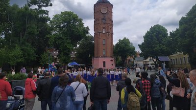 "Лови момент": у Вінниці відбувся благодійний концерт на підтримку онкохворих дітей "Лови момент": у Вінниці відбувся благодійний концерт на підтримку онкохворих дітей