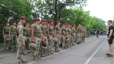 Одеські курсанти вшанували пам’ять загиблого на Донбасі випускника Військової академії Одеські курсанти вшанували пам’ять загиблого на Донбасі випускника Військової академії