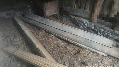 На Волині чоловік крав деревину на території церкви для оздоблення власної хати