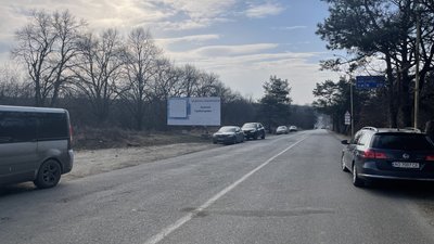 20 автомобілів та 15 пішоходів. Яка ситуація у пунктах пропуску на Закарпатті