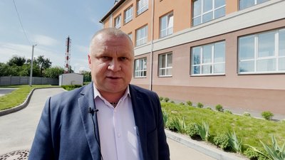 У Прилуках навчальний рік розпочали у дистанційному форматі: як у двох школах пройшло 1 вересня У Прилуках навчальний рік розпочали у дистанційному форматі: як у двох школах пройшло 1 вересня