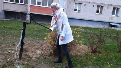 У Луцьку облаштовують колонки для видобування води У Луцьку облаштовують колонки для видобування води