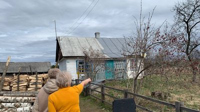 Тікаючи від війни. Історії переселенців з Луганщини, які евакуювалися на Житомирщину Тікаючи від війни. Історії переселенців з Луганщини, які евакуювалися на Житомирщину