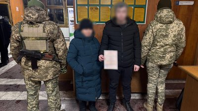 На Вінниччині затримали 62-річну жінку з інвалідністю та її 25-річного чоловіка