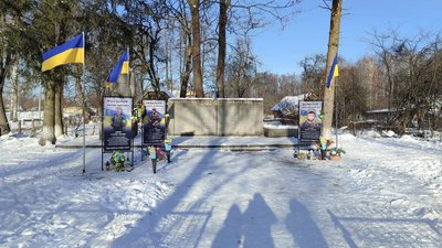 Алея слави загиблим бійцям у селі Мала Глуша на Волині Алея слави загиблим бійцям у селі Мала Глуша на Волині