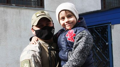 Загін поліції Вінниччини повернувся з Донбасу (ФОТО) Загін поліції Вінниччини повернувся з Донбасу (ФОТО)
