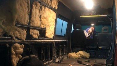 На Львівщині прикордонники знайшли у мікроавтобусі майже 66 кг бурштину На Львівщині прикордонники знайшли у мікроавтобусі майже 66 кг бурштину