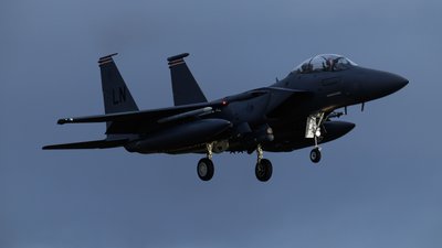 літак F-15