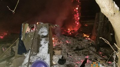 На Житомирщині на пожежі загинула жінка На Житомирщині на пожежі загинула жінка