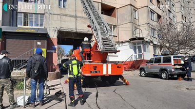 Пожежа у Рівному: так куховарили, що загорівся балкон