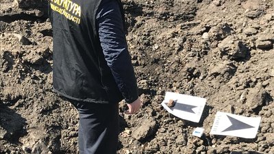 Бойовики обстріляли територію поблизу школи на Луганщині. ФОТО Бойовики обстріляли територію поблизу школи на Луганщині. ФОТО