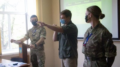 У Миколаєві завершились українсько-британські військові навчання У Миколаєві завершились українсько-британські військові навчання