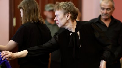 "Адреналін підтримував у ньому дух воїнства". У Чернівцях попрощалися із загиблим оборонцем "Азовсталі" Скальдом "Адреналін підтримував у ньому дух воїнства". У Чернівцях попрощалися із загиблим оборонцем "Азовсталі" Скальдом