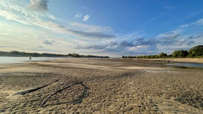 Місяць після підриву Каховської ГЕС: стан водойм Кушугумської громади на Запоріжжі – фоторепортаж