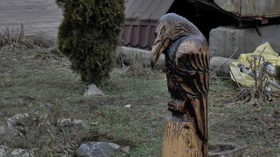 Скульптура з дерева, яку виготовили комунальники Скульптура з дерева, яку виготовили комунальники