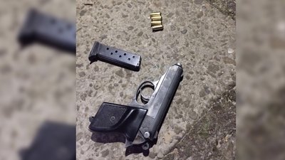 У Львові затримали порушника комендантської години, який при собі мав зброю