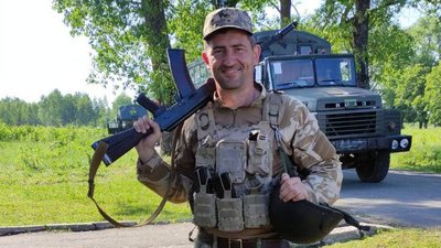 Ігор Блащук служить у другому окремому стрілецькому батальйоні Ігор Блащук служить у другому окремому стрілецькому батальйоні