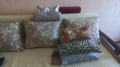 Полтавка шиє пружні подушки для поранених в госпіталь Полтавка шиє пружні подушки для поранених в госпіталь