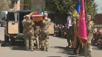 У Хмельницькому попрощалися з військовим Юрієм Костюченком