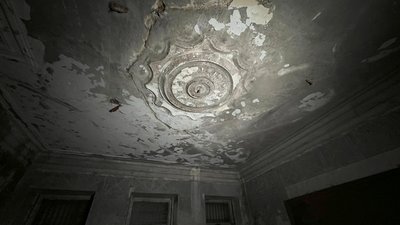 "Жили до 30 родин": полтавський краєзнавець про будівлю на Павленківській площі "Жили до 30 родин": полтавський краєзнавець про будівлю на Павленківській площі