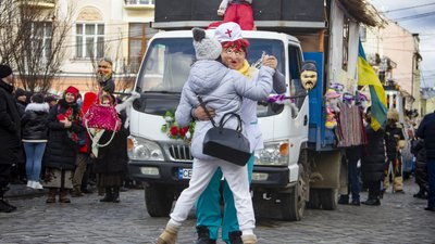 Великий тигр і народні костюми. Якою була Маланка-фест у Чернівцях Великий тигр і народні костюми. Якою була Маланка-фест у Чернівцях