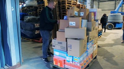 Підгузки, пральний порошок та свічки: вінничани зібрали 500 кілограмів гумвантажу, який відправлять на Херсонщину