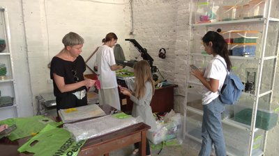 Нові речі з використаного пластику: У Чернігові відкрилася майстерня «Plastic Fantastic» Нові речі з використаного пластику: У Чернігові відкрилася майстерня «Plastic Fantastic»