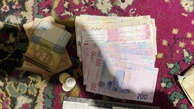 На Вінниччині 19-річного юнака підозрюють у пограбуванні двох чоловіків