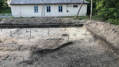 Кахляну піч часів Середньовіччя розкопали археологи на Волині Кахляну піч часів Середньовіччя розкопали археологи на Волині