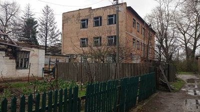 Мешканці Великої Писарівки розповіли про обстріли з боку Росії Мешканці Великої Писарівки розповіли про обстріли з боку Росії