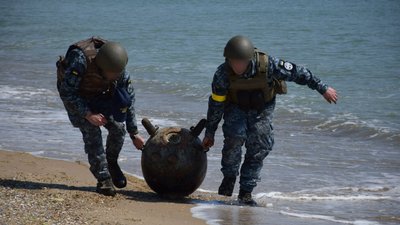 На Одещині знешкодили дві російські якірні міни На Одещині знешкодили дві російські якірні міни