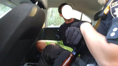 У Черкасах чоловік напав на бригаду медиків