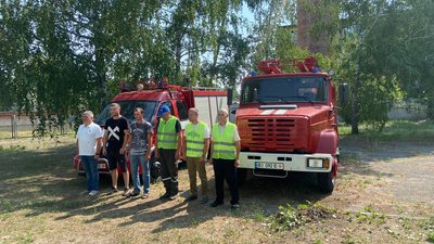 У громаді на Полтавщині добровольчому підрозділу пожежників передали два автомобілі