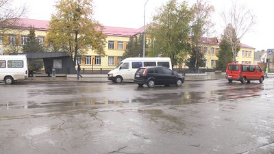 Знеструмлене місто та пошкоджений будинок: наслідки ракетного обстрілу в Ковелі на Волині Знеструмлене місто та пошкоджений будинок: наслідки ракетного обстрілу в Ковелі на Волині