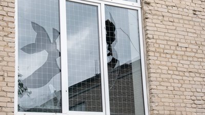 Побиті вікна у Крупівському навчально-реабілітаційному центрі після негоди