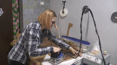 “Мені потрібно творити щось красиве”. Переселенка з Луганщини відновила власне підприємство з пошиття одягу у Дніпрі “Мені потрібно творити щось красиве”. Переселенка з Луганщини відновила власне підприємство з пошиття одягу у Дніпрі