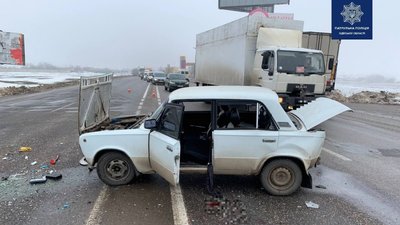 На Об'їзній дорозі Одеси зіткнулися чотири автівки: є травмовані На Об'їзній дорозі Одеси зіткнулися чотири автівки: є травмовані
