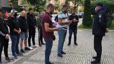 Акцію «Захист країни – не злочин» провели в Ужгороді