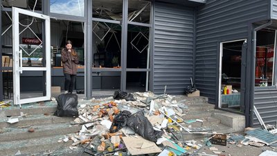 Армія РФ ударила ракетами по Дніпру. Що відбувається на місці подій — фоторепортаж
