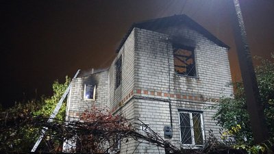 Рятувальники загасили пожежу у дачному будинку в Старих Кодаках