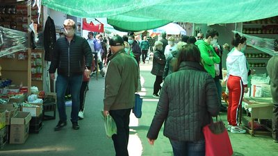 В Одесі відкрили продовольчі ринки В Одесі відкрили продовольчі ринки