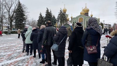 "Війна забирає найкращих": у Черкасах віддали останню шану загиблому захиснику "Війна забирає найкращих": у Черкасах віддали останню шану загиблому захиснику