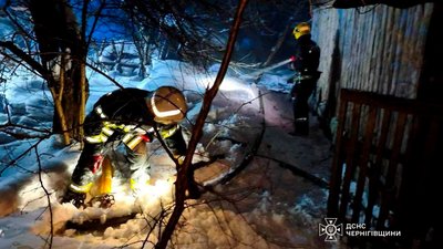 Пожежа на Чернігівщині у Сновську: врятували чоловіка