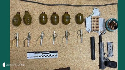 Затриманий у Луцьку відправляв до Харкова посилку, вдома в отримувача знайшли зброю — джерело Затриманий у Луцьку відправляв до Харкова посилку, вдома в отримувача знайшли зброю — джерело