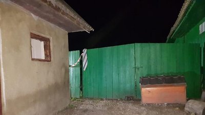 На Тернопільщині жінки викинула новонароджену дитину у вуличний туалет На Тернопільщині жінки викинула новонароджену дитину у вуличний туалет