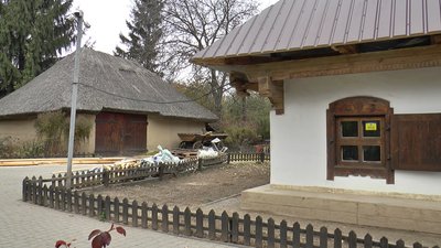 Садибу письменника Івана Котляревського реставрують Садибу письменника Івана Котляревського реставрують