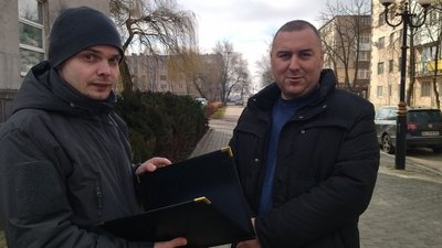 В одній з громад на Волині запрацювала Муніципальна варта. Очолив її переселеець із Бердянська В одній з громад на Волині запрацювала Муніципальна варта. Очолив її переселеець із Бердянська