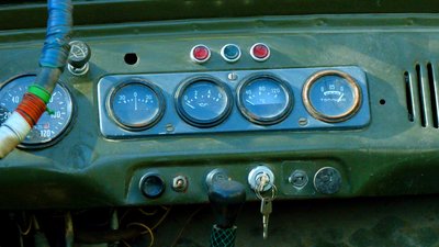 "На фронті потрібні будь-які автомобілі": як мешканці села на Вінниччині допомагають захисникам "На фронті потрібні будь-які автомобілі": як мешканці села на Вінниччині допомагають захисникам